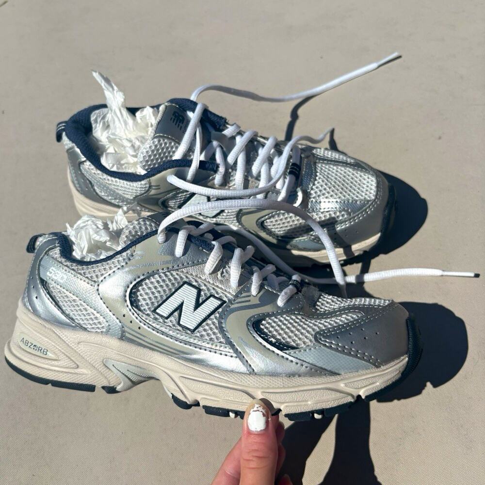 New Balance 530 Silver/Navy Mesh Sneakers Women’s Size 7